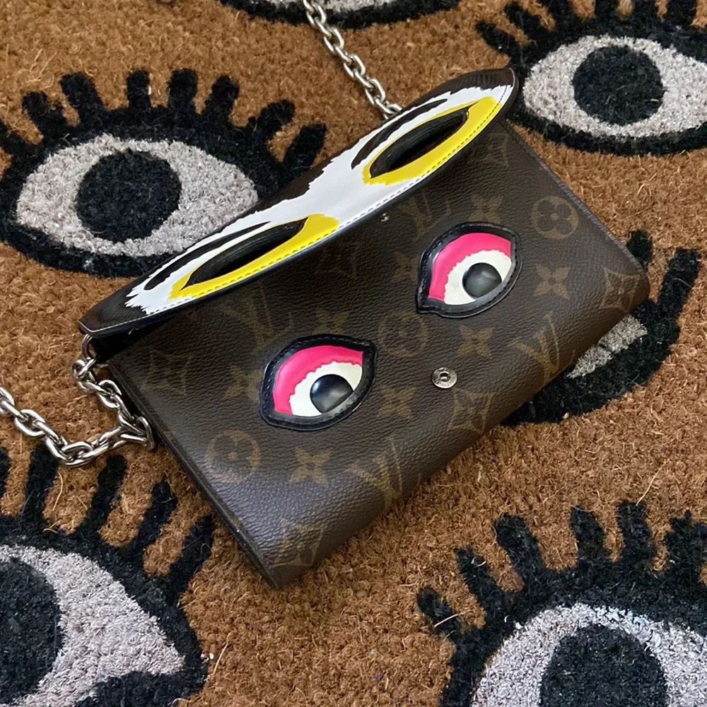 Louis Vuitton Limited Edition Kabuki Chain Wallet - Picture 8 of 16